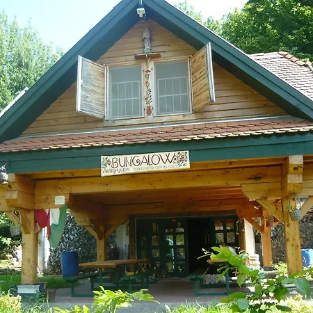 Apartment Bungalow A Szepasszonyvolgy Kozepen